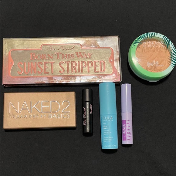 Makeup bundle - Picture 1 of 4